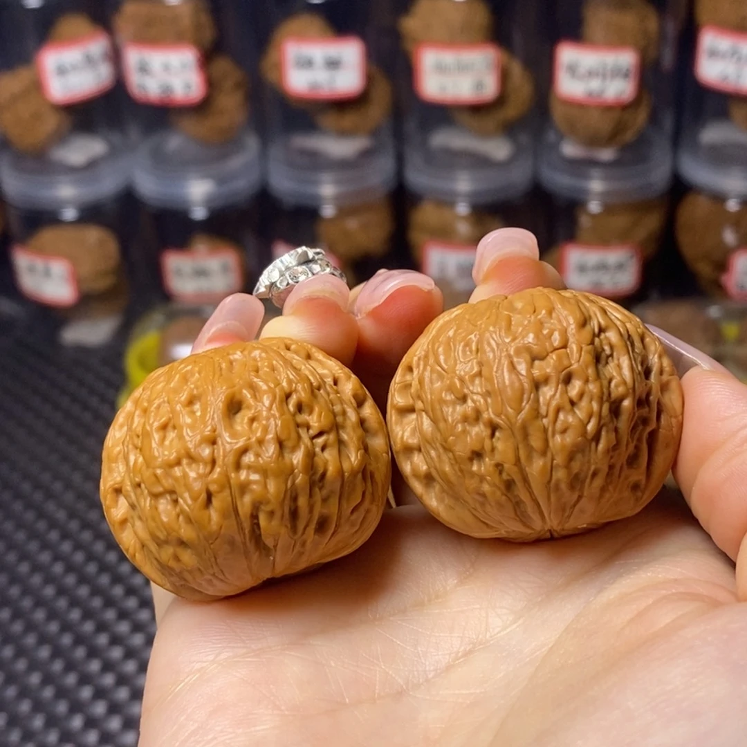 文玩核桃吊坠铁锤40