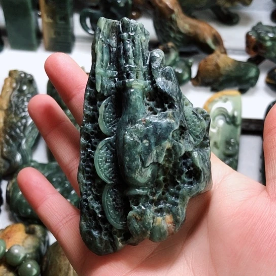 岫岩河磨玉（透闪石质玉）把件未镶嵌