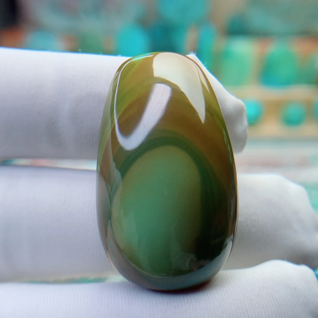 绿松石颈饰未镶嵌