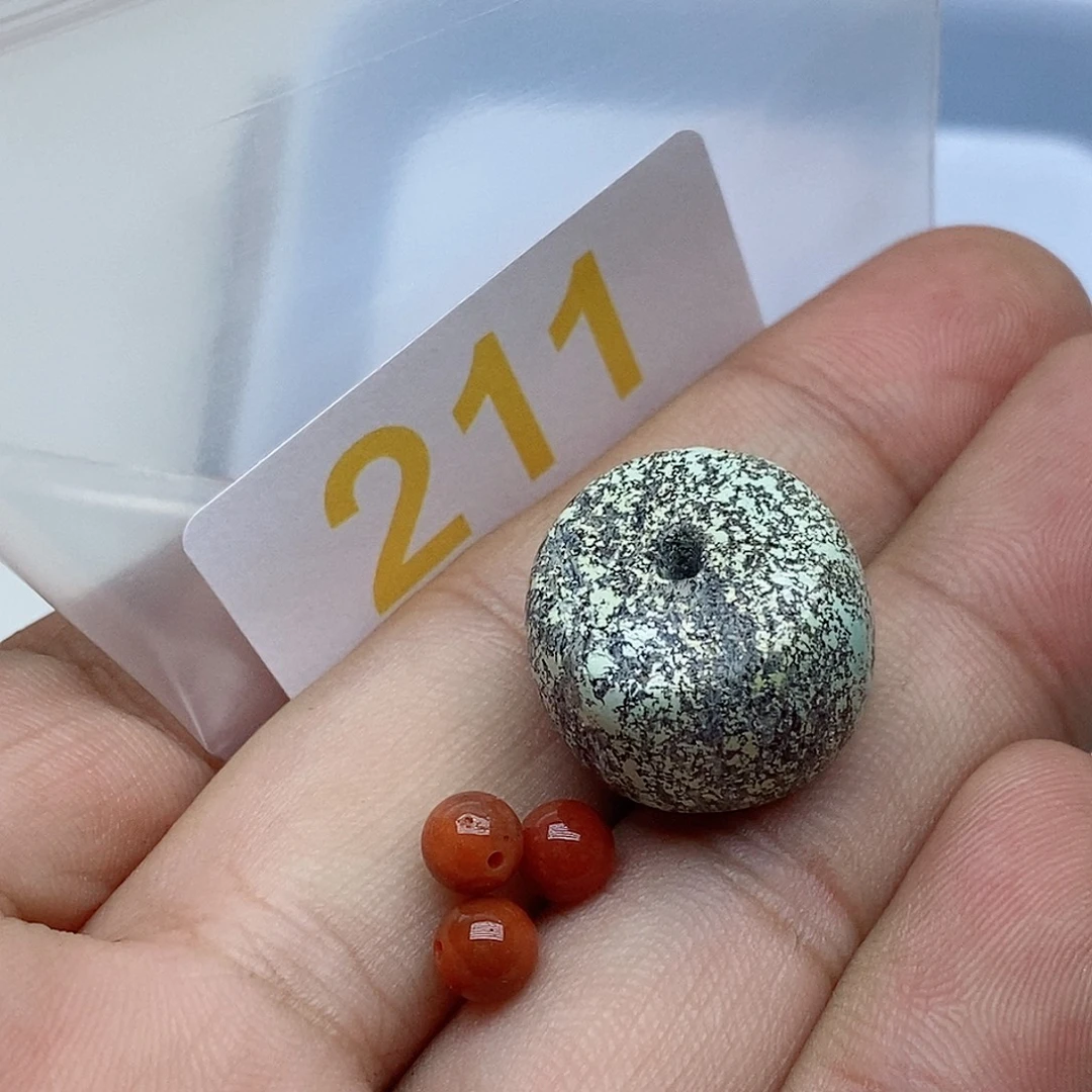 南红玛瑙未镶嵌珠宝奇石