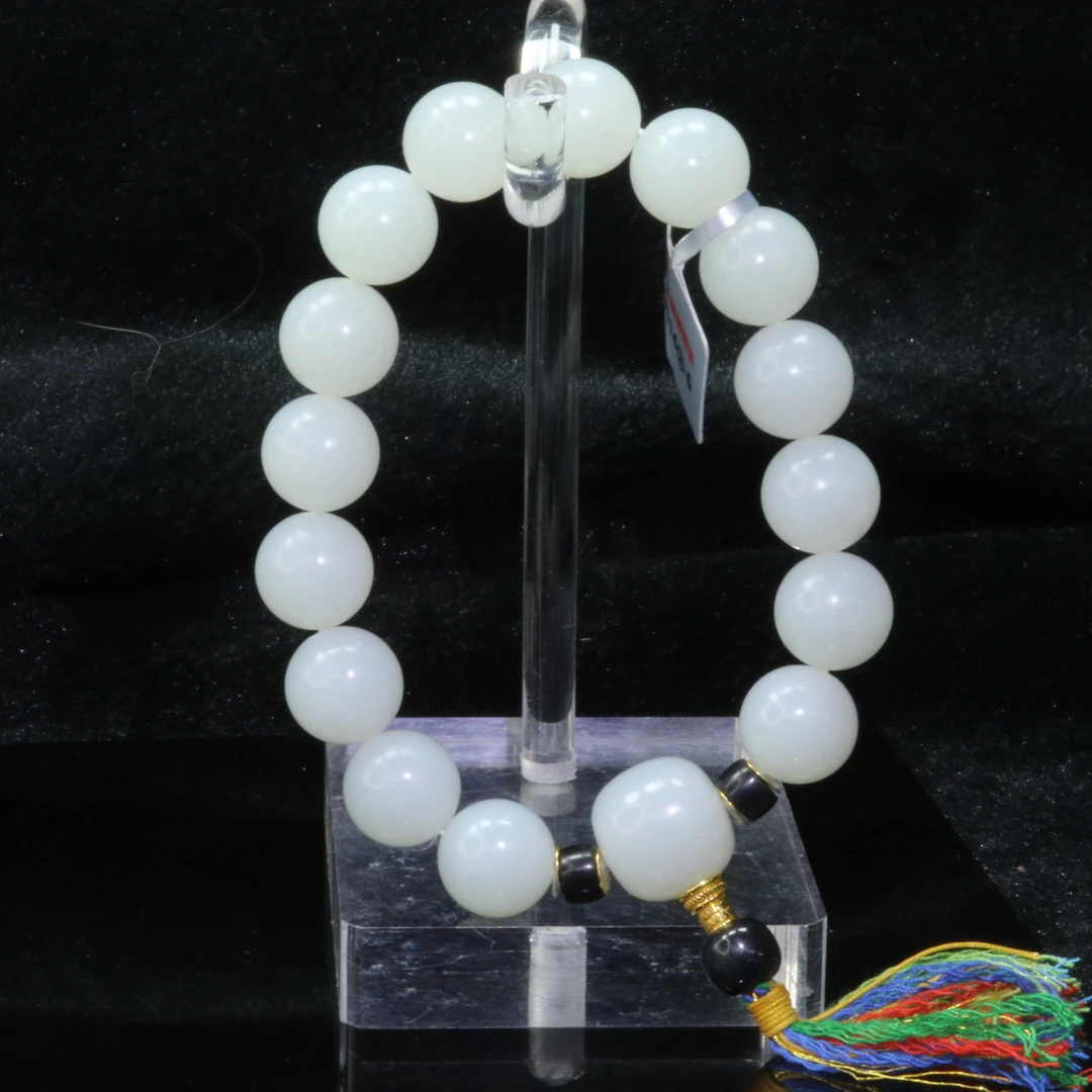 22和田玉羊脂白手串/100111保利厦门拍卖