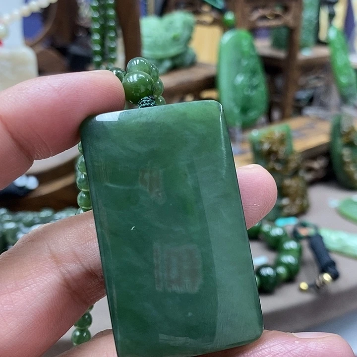 晓***·和田玉（碧玉）未镶嵌颈饰