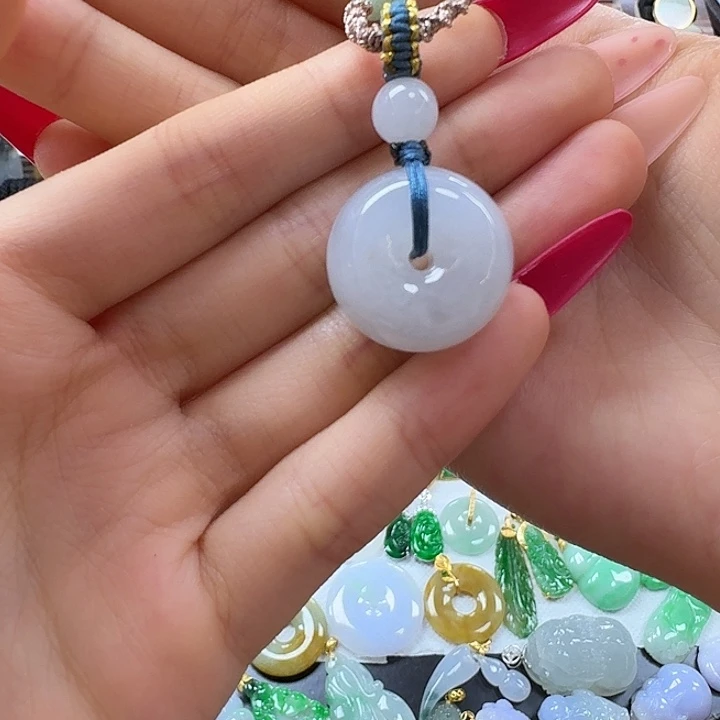 翡翠未镶嵌颈饰胖珠平安扣