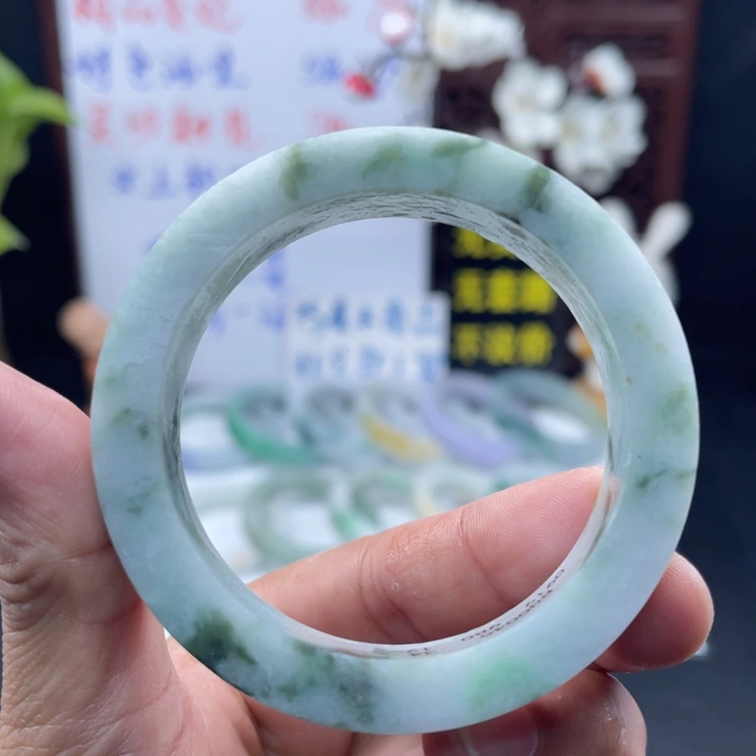 定制翡翠未镶嵌55-56正圈飘花手镯