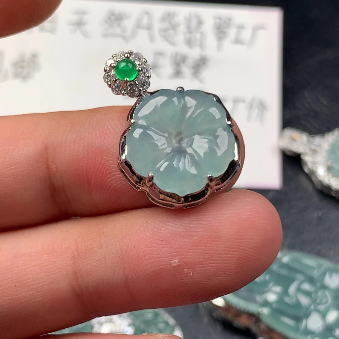 颈饰未镶嵌翡翠有钱花