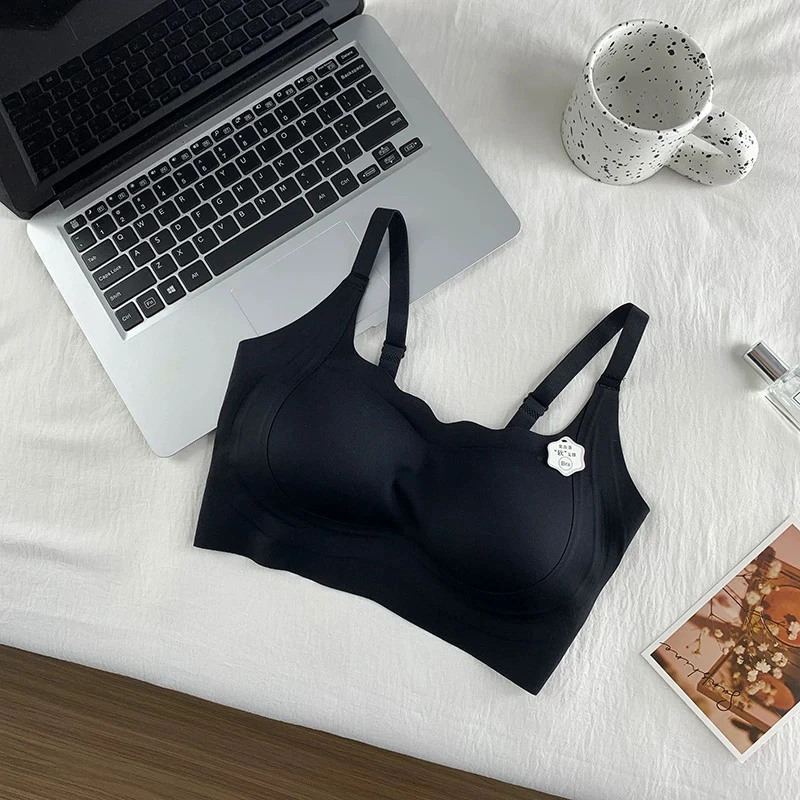 云感衣shang场撤只有黑色