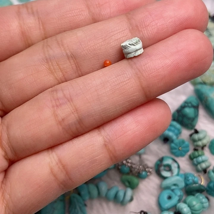 南红玛瑙未镶嵌珠宝奇石