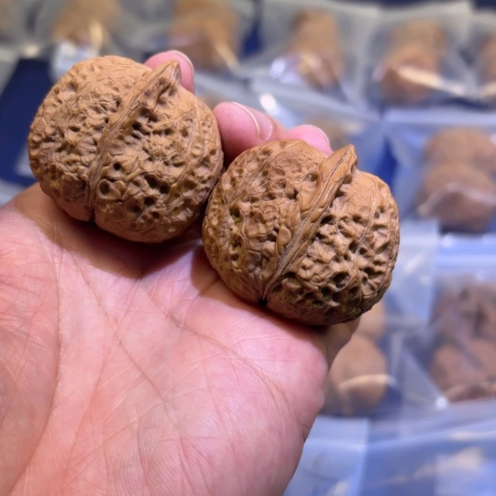 文玩核桃吊坠麒麟元宝