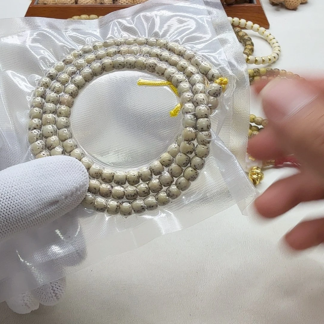 星月菩提吊坠2尊宠糯冰石玉河豚6左右108