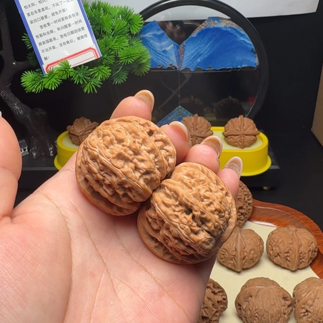 马***文吊坠文玩核桃全品闷白38