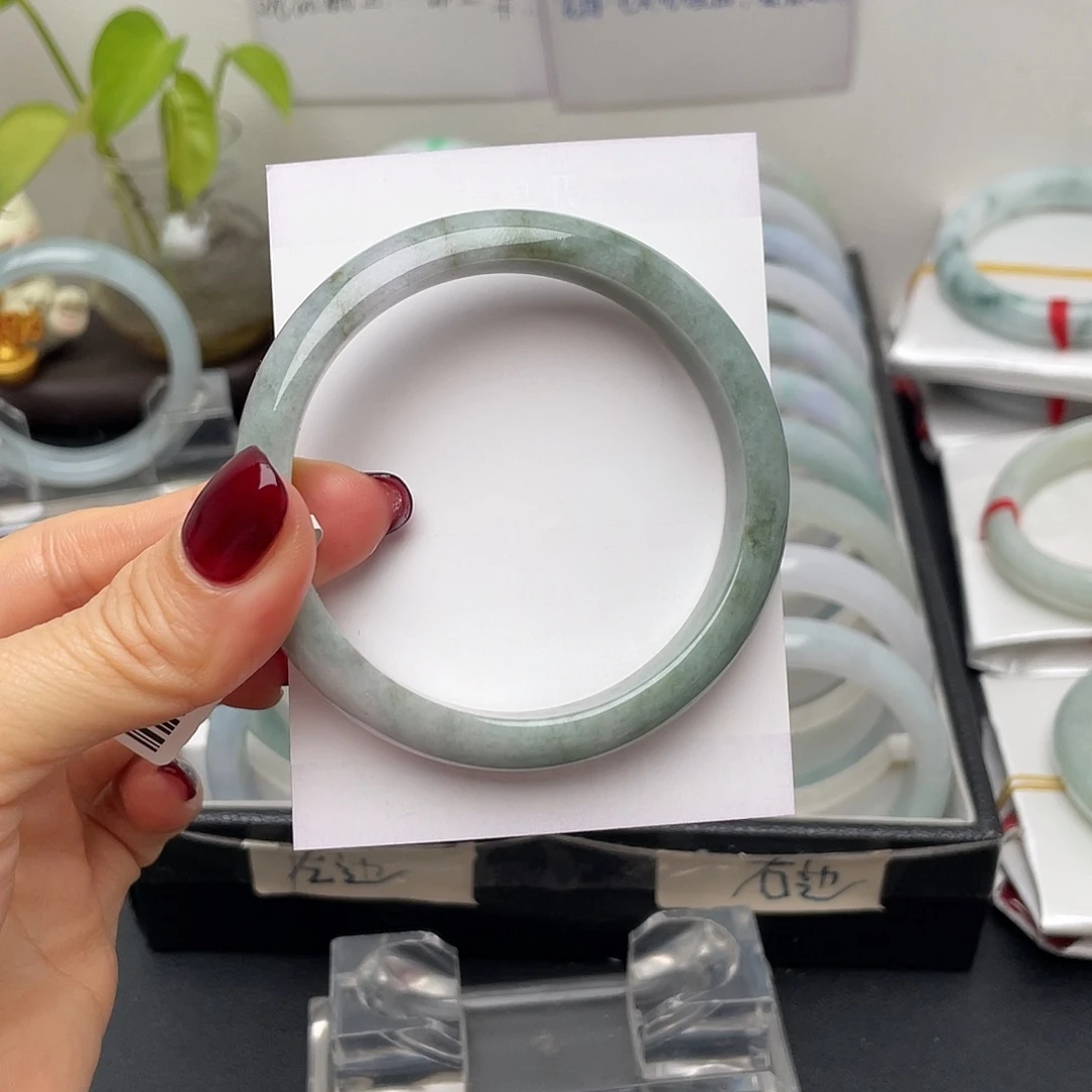 翡翠手镯未镶嵌56正圈