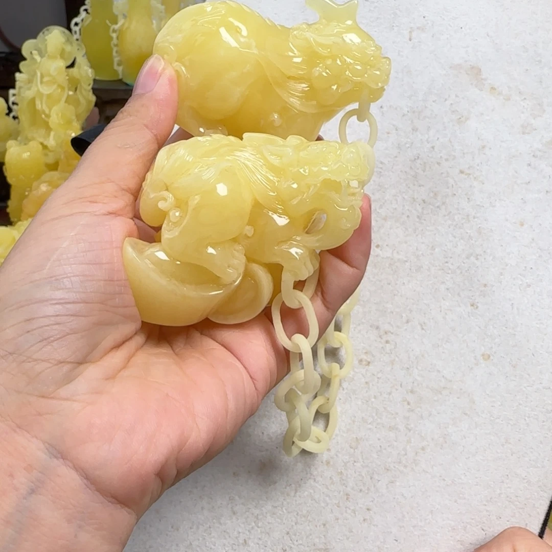 蜜蜡未镶嵌珠宝奇石