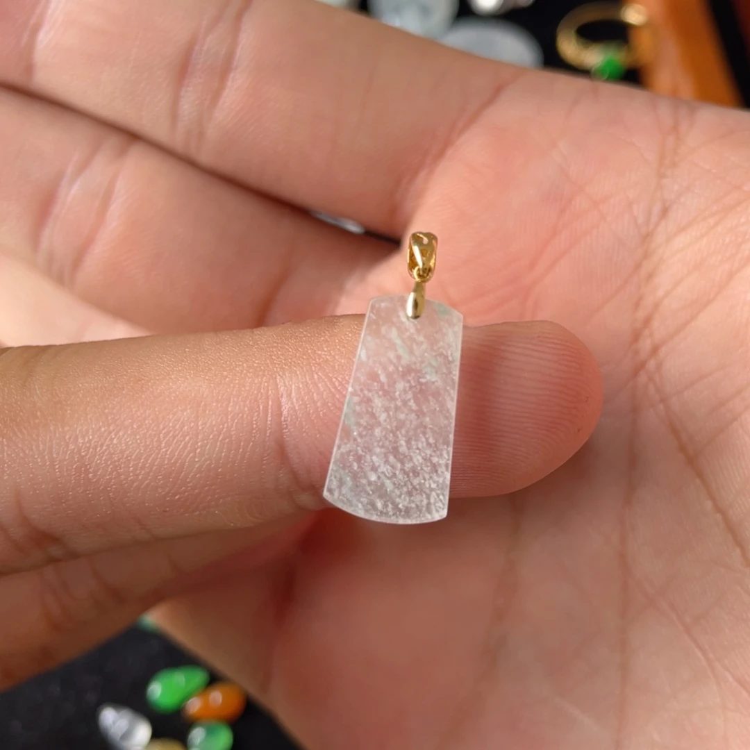 翡翠挂件未镶嵌翡翠珠宝翡翠珠宝