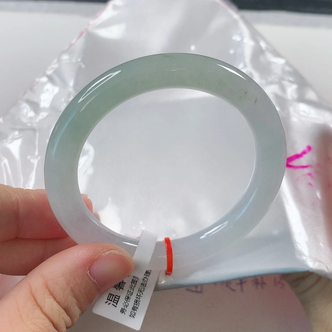 翡翠手镯（圆镯）未镶嵌⑨⑧