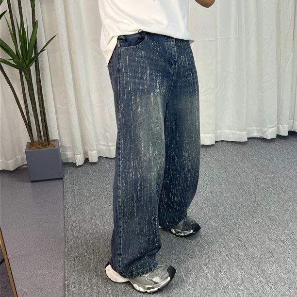 大码女装新款高腰显瘦竖条烫钻直筒弯刀拖地牛仔裤长裤