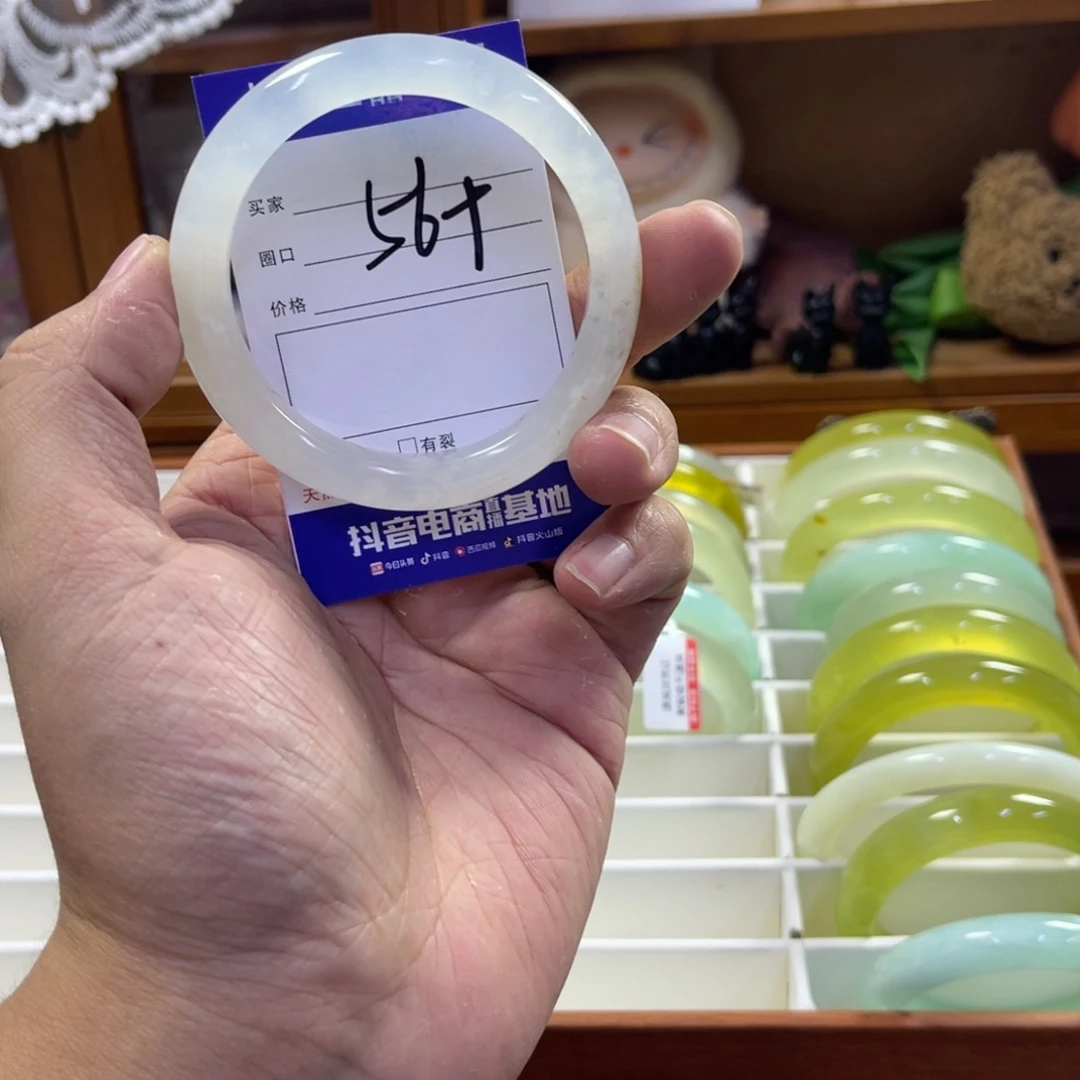 蛇纹石玉未镶嵌手镯424