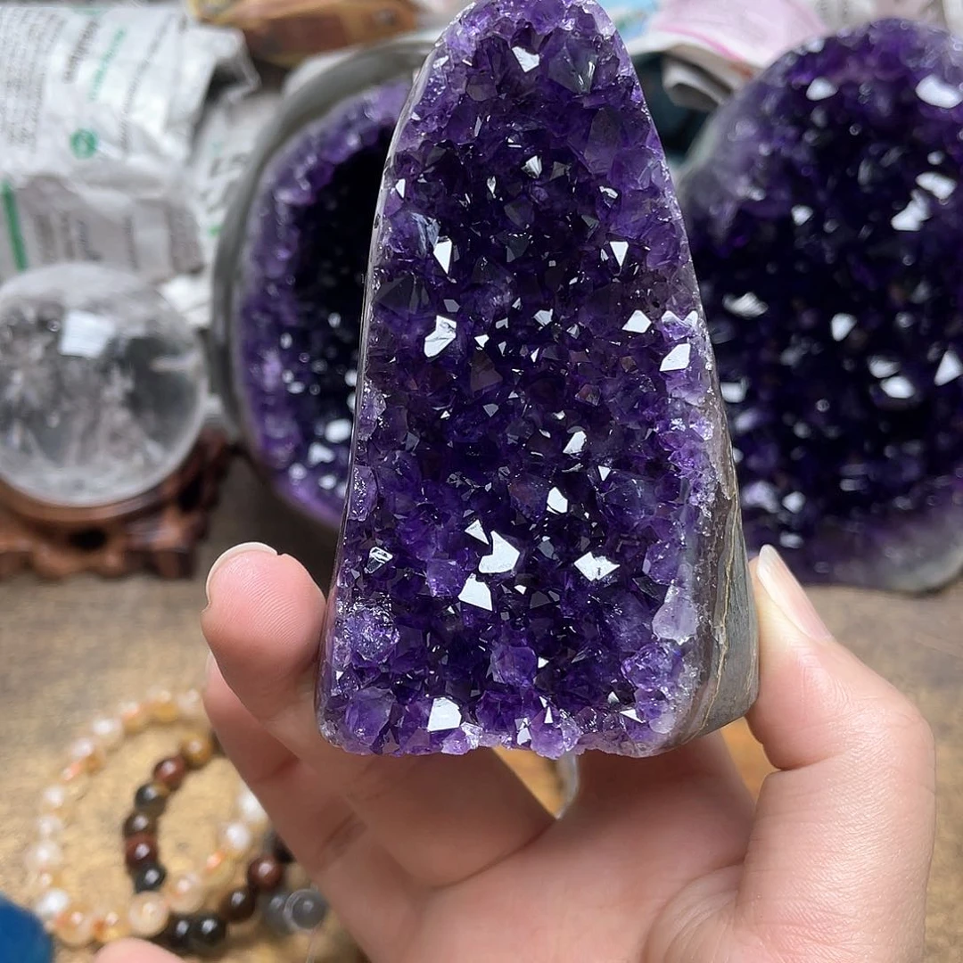 未镶嵌水晶大型摆件（非配饰）