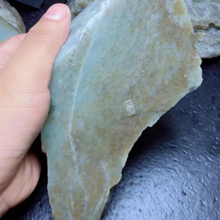 和田玉（糖玉）未镶嵌珠宝奇石