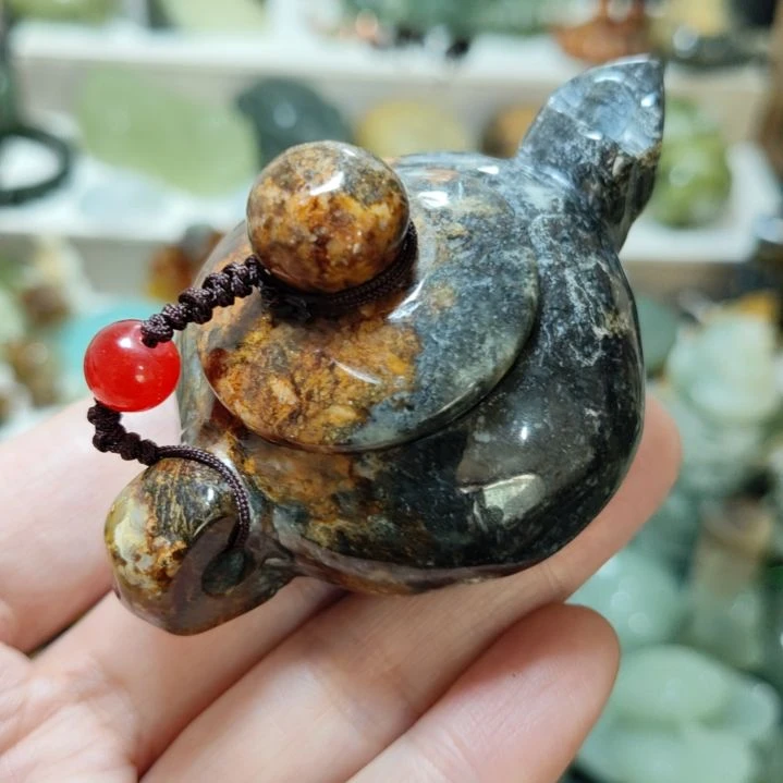 岫玉手把件未镶嵌