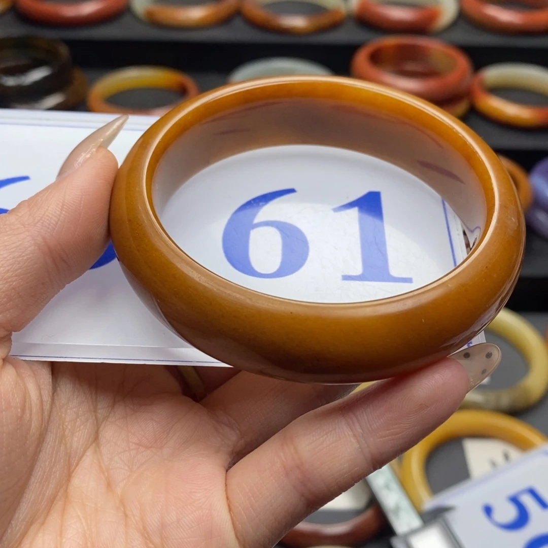 石英质玉（黄龙玉）手镯未镶嵌