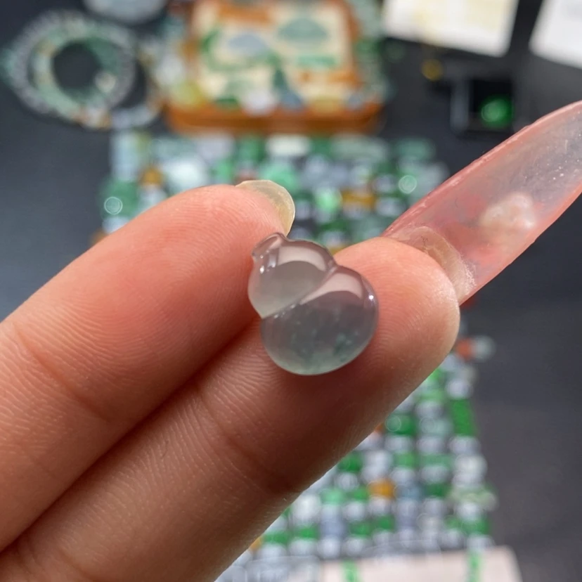 【闪购商品】翡翠挂件未镶嵌葫芦