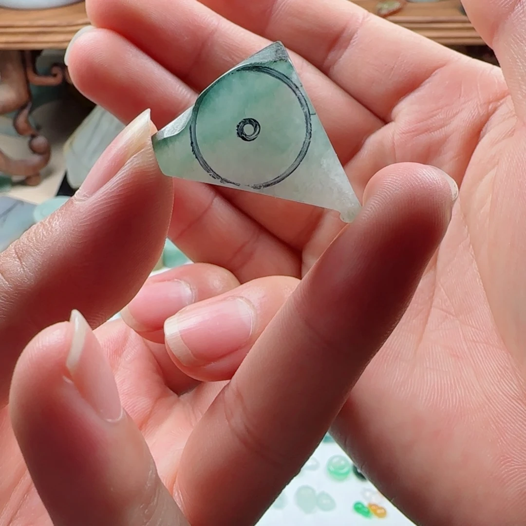 定制翡翠未镶嵌缅甸a货翡翠材料