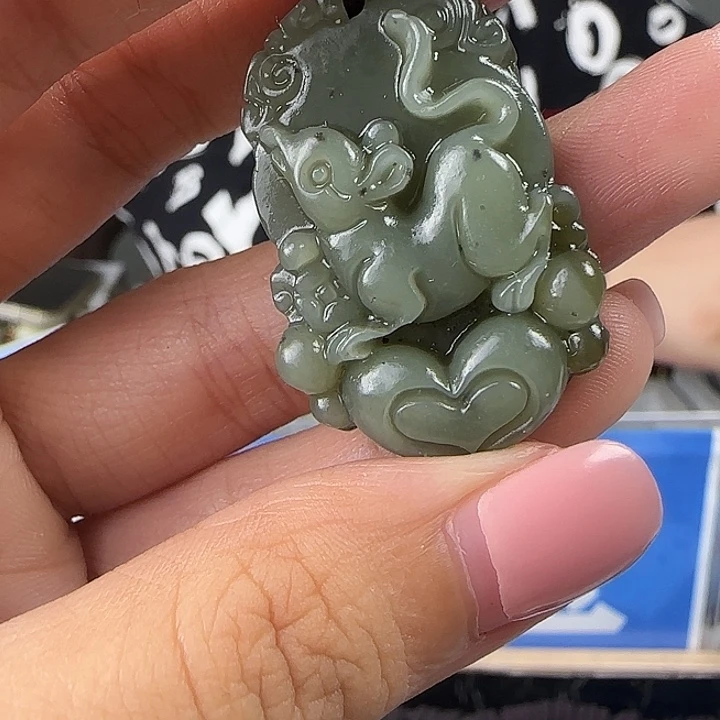 颈饰未镶嵌和田玉