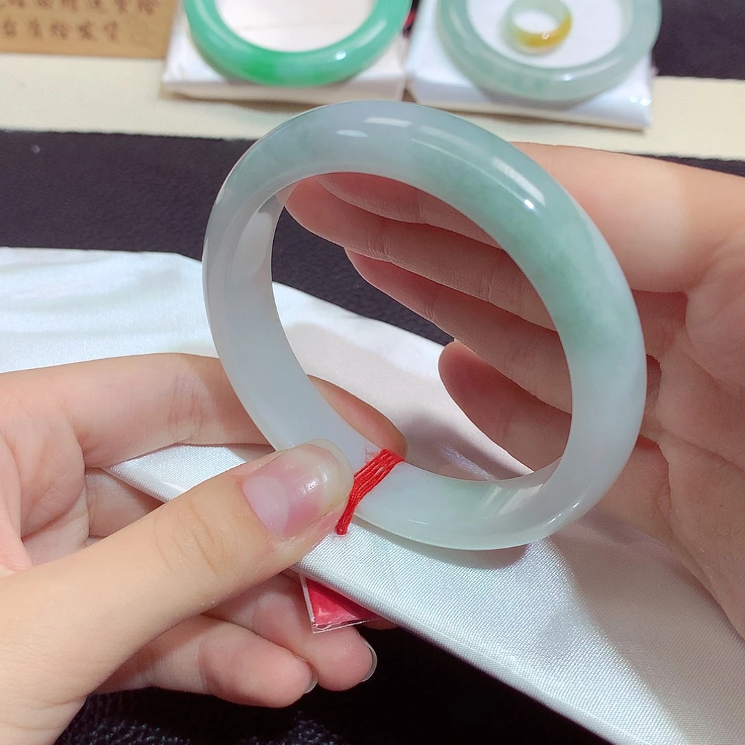 翡翠未镶嵌手镯774
