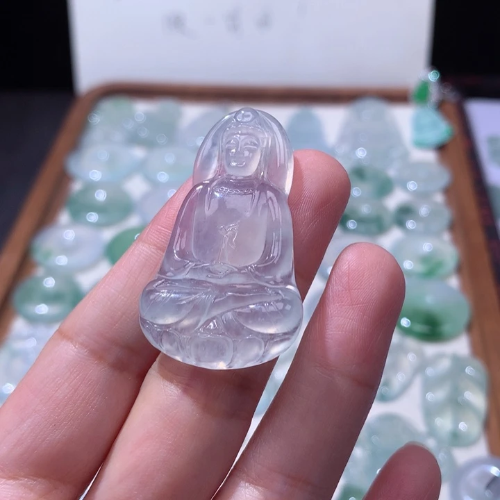 颈饰未镶嵌翡翠高冰素衣观音