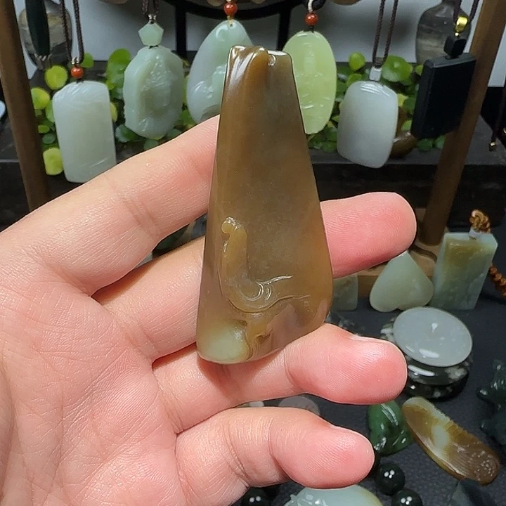 和田玉未镶嵌挂件