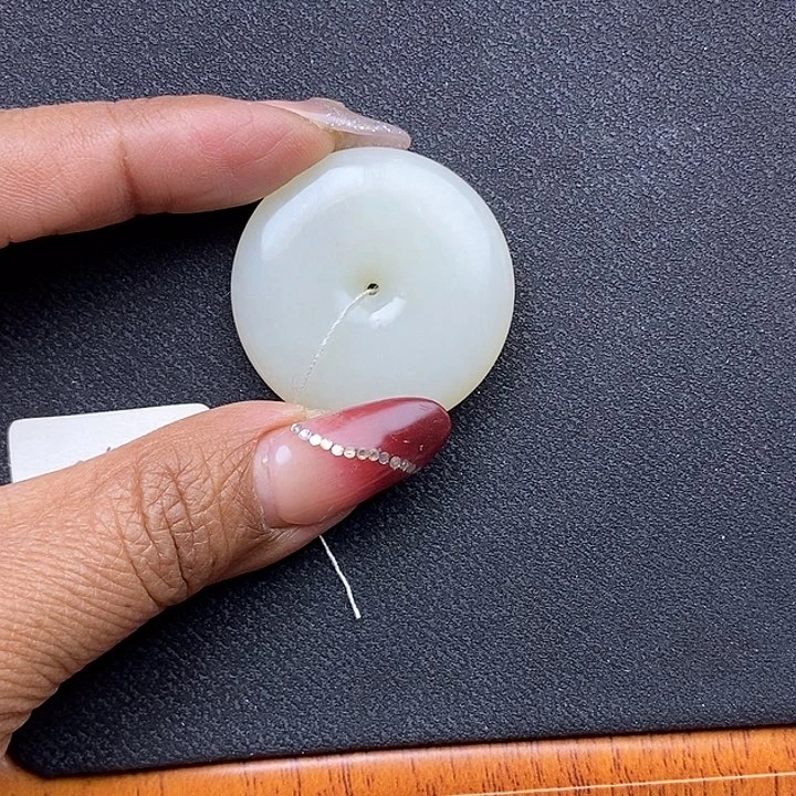 和田玉挂件未镶嵌H****皮