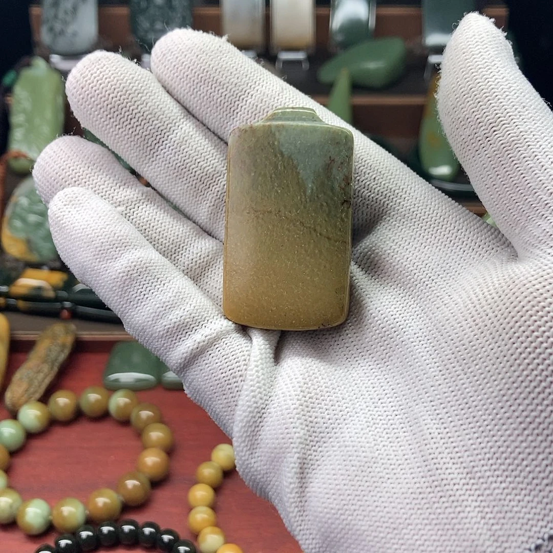 岫岩河磨玉（透闪石质玉）未镶嵌颈饰