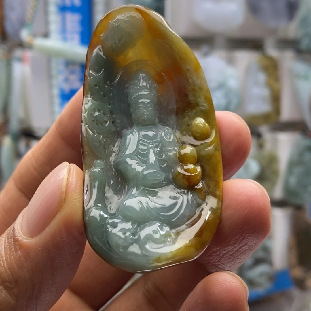 翡翠颈饰未镶嵌观音