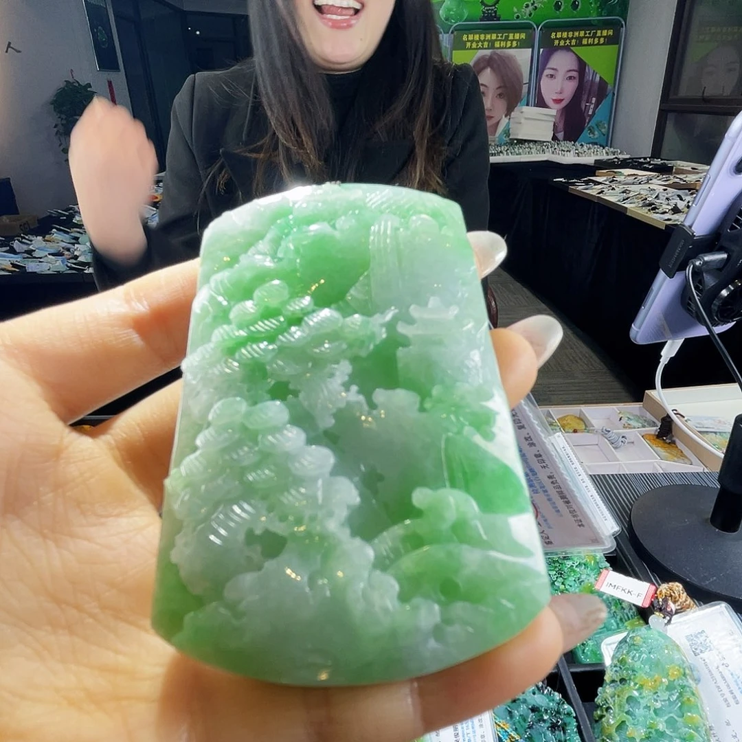 颈饰未镶嵌翡翠一