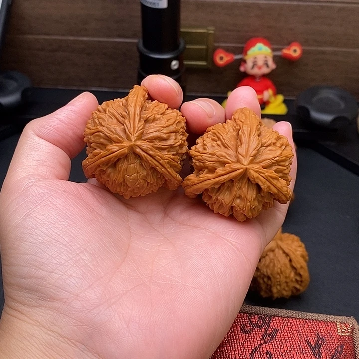 西***收把件文玩核桃白奔