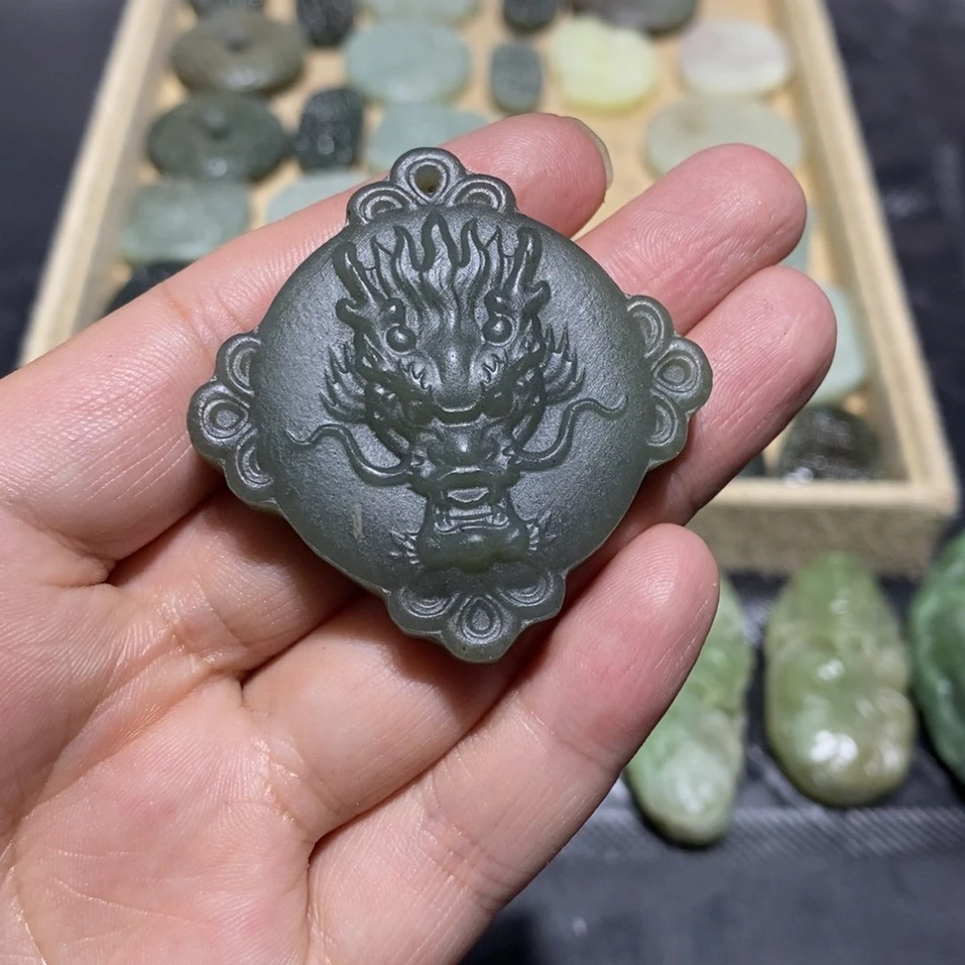 和田玉未镶嵌颈饰A***派