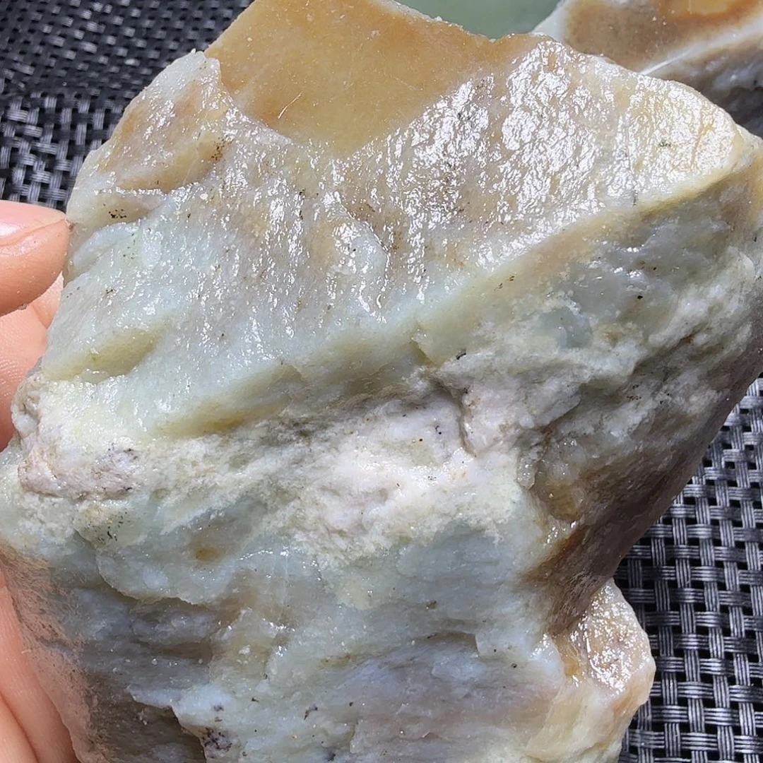 和田玉（糖玉）未镶嵌珠宝半成品