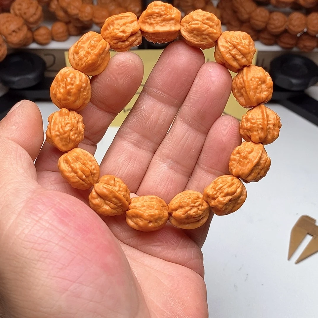 木质类文玩核桃1.7金蝉