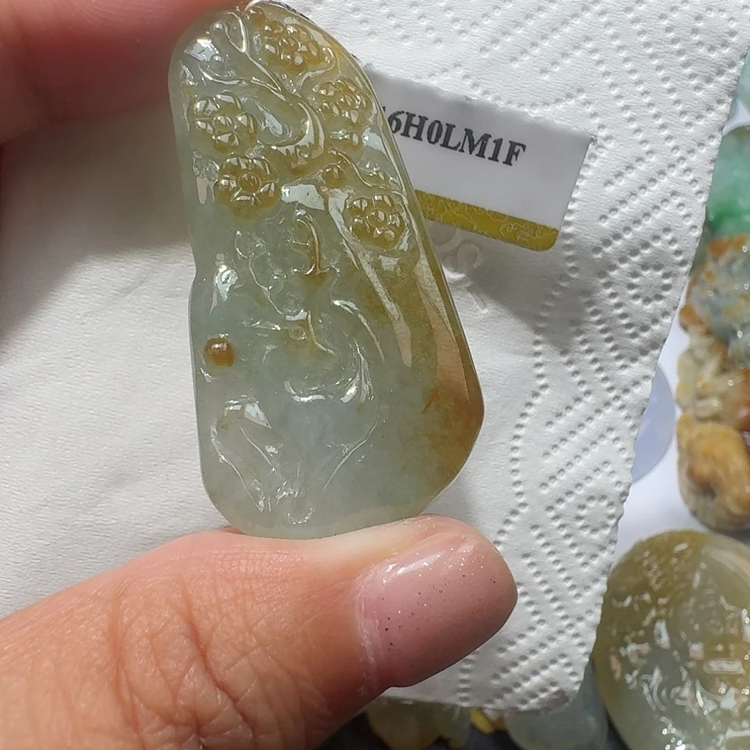颈饰未镶嵌翡翠吊坠