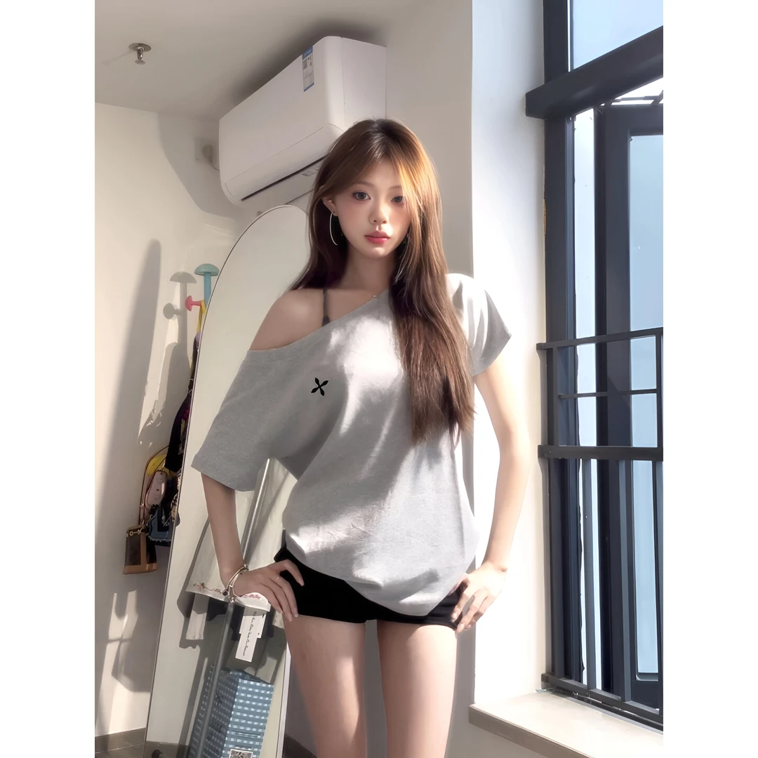 SUMBUR休闲风短袖t恤女辣妹一字领露肩夏季小众设计感显瘦上衣服