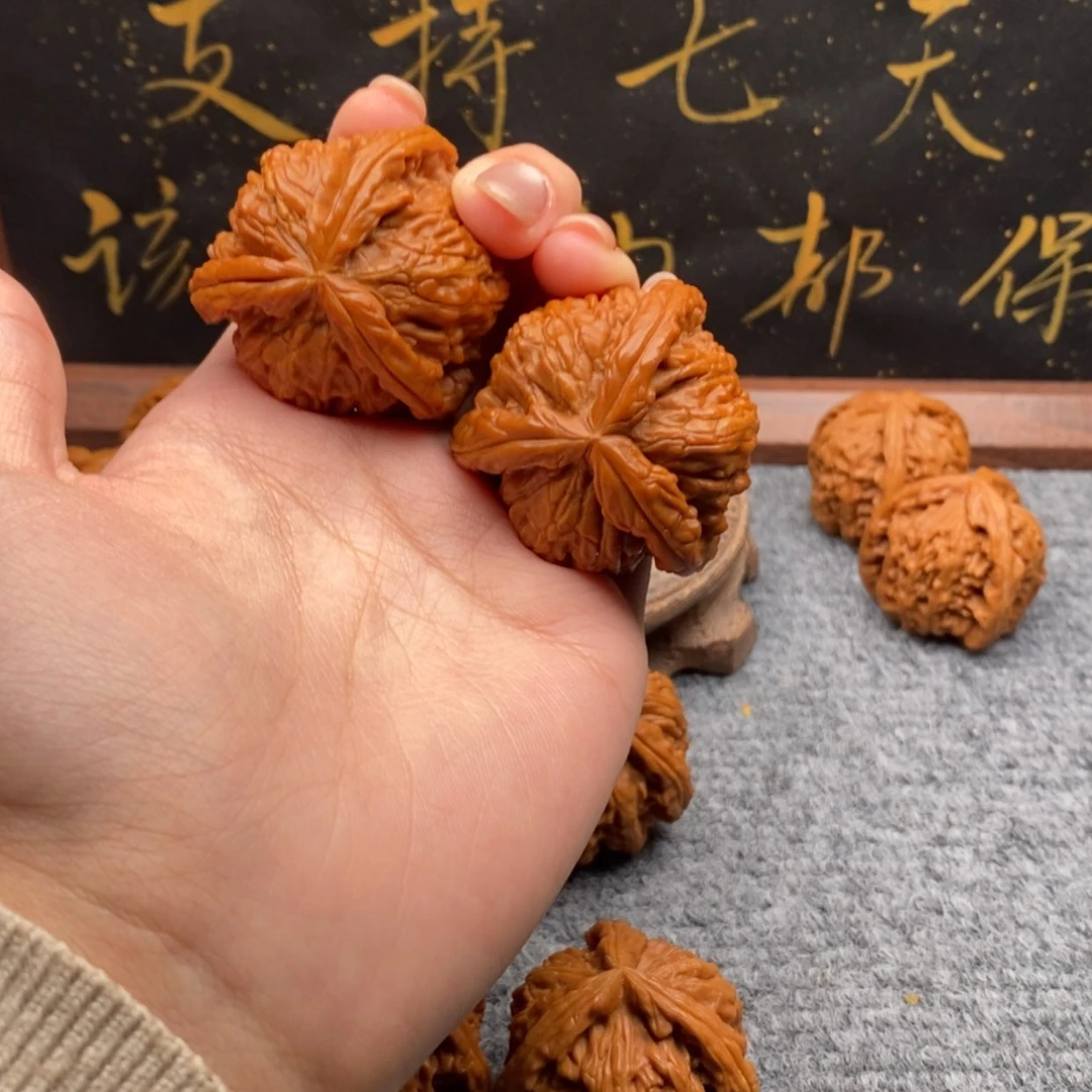 【闪购商品】吊坠文玩核桃大*