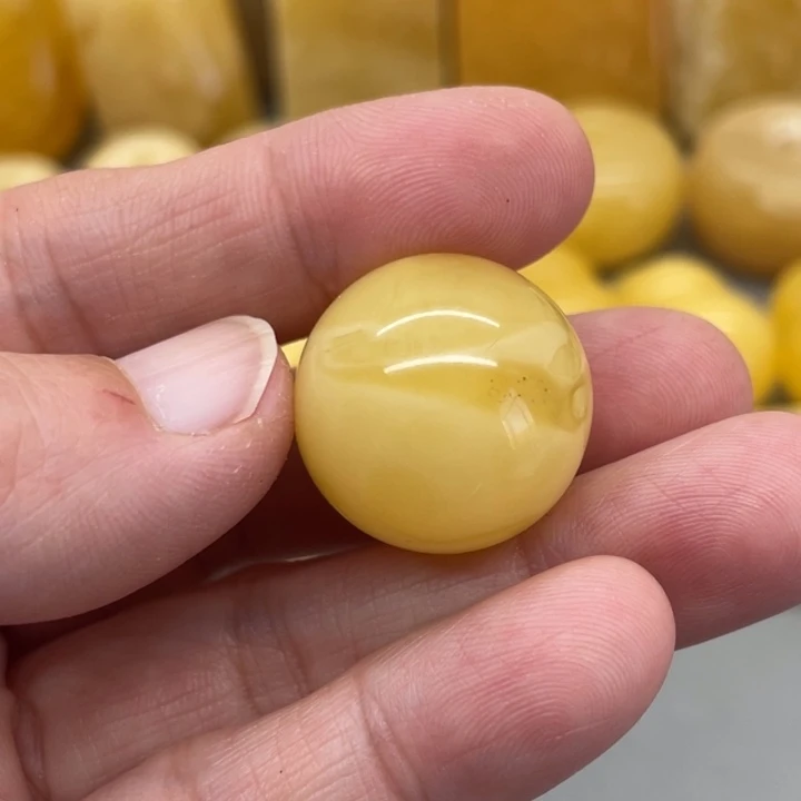 琥珀裸石未镶嵌陈**?蜜蜡