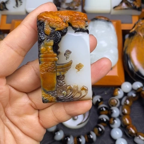 抖***2和田玉未镶嵌颈饰