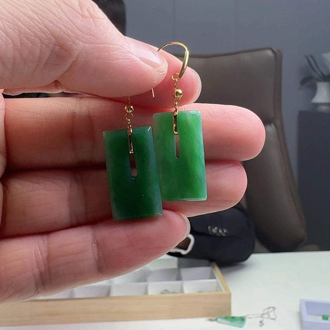 翡翠耳饰18K金镶嵌天然