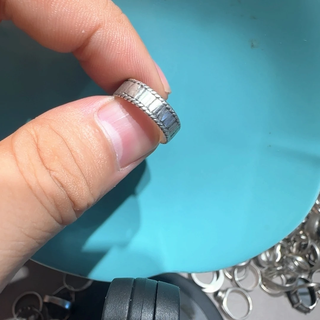 江***雨瓷器等文物的保护