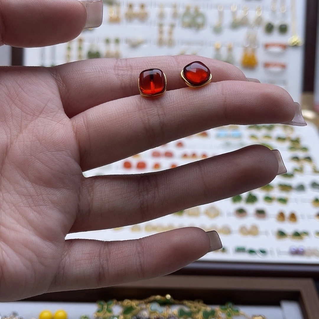 未镶嵌和田玉耳饰