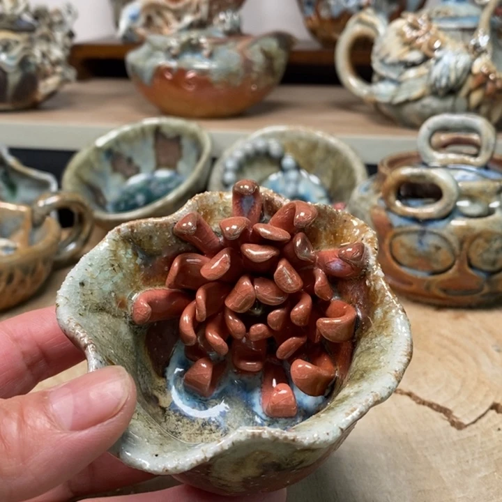 壶我们的确是一个人在