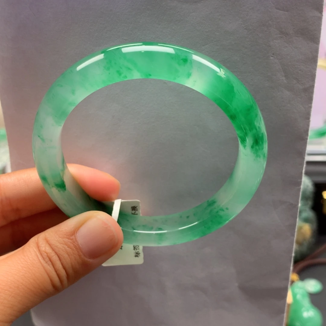 【闪购商品】石英质玉手镯未镶嵌