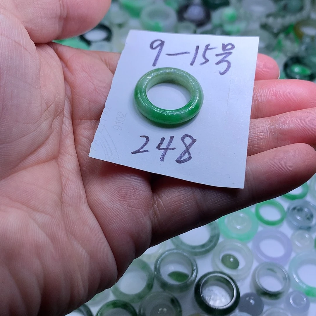 未镶嵌定制翡翠翡翠