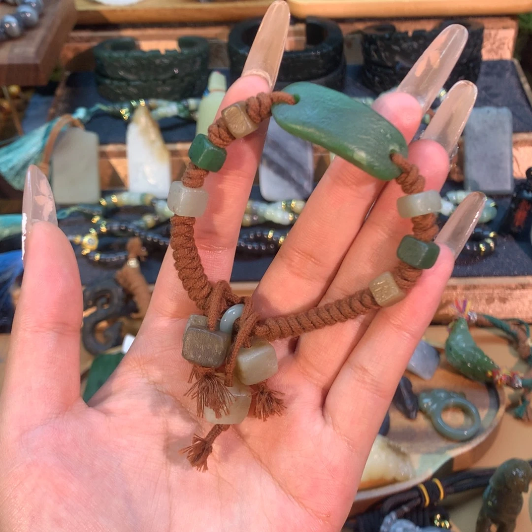 和田玉（糖玉）未镶嵌挂件